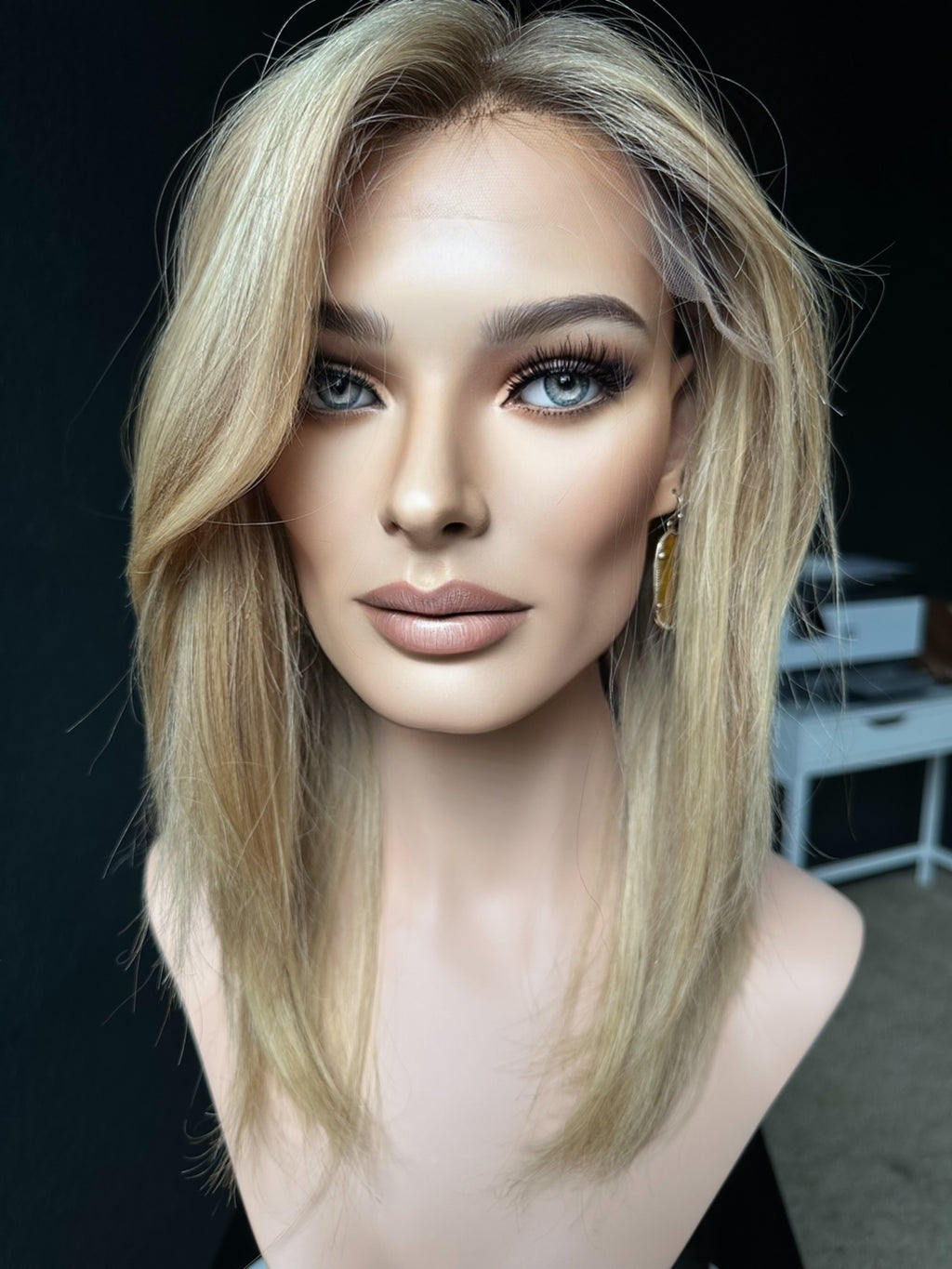 18" IVORY PREMIUM EUROPEAN WIG #2291