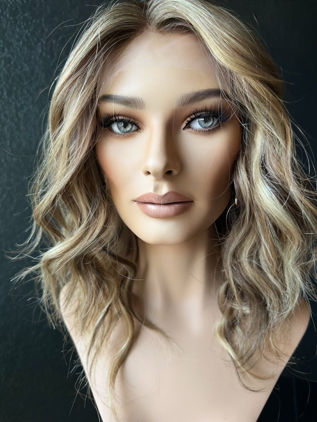 20" IVORY WAVY PREMIUM EUROPEAN WIG #2298