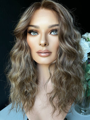 22" IVORY WAVY PREMIUM EUROPEAN WIG #2131