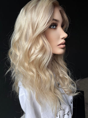 22” ELEGANCE WAVY PREMIUM EUROPEAN WIG #2243
