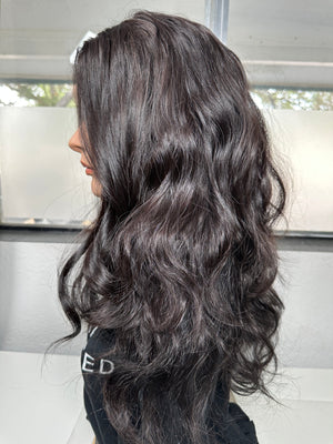 24” ALLURE WAVY PREMIUM EUROPEAN WIG #2172