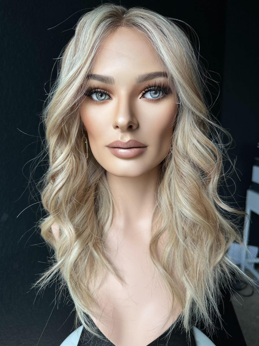 22" ELITE PREMIUM EUROPEAN WIG #2312 *SMALL*