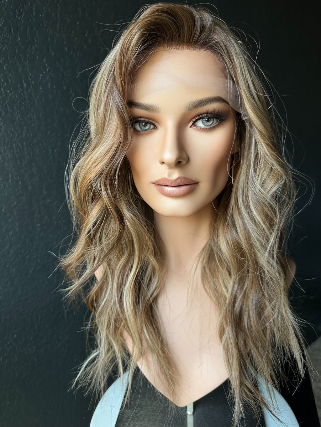 22" ELITE PREMIUM EUROPEAN WIG #2310 *SMALL*
