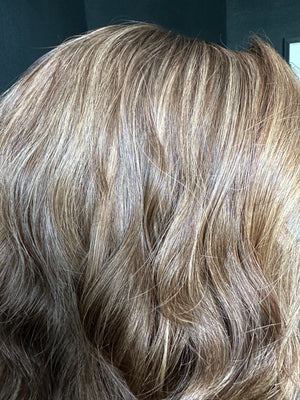 20” ALLURE WAVY PREMIUM EUROPEAN WIG #2241