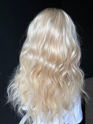 22” ELEGANCE WAVY PREMIUM EUROPEAN WIG #2243