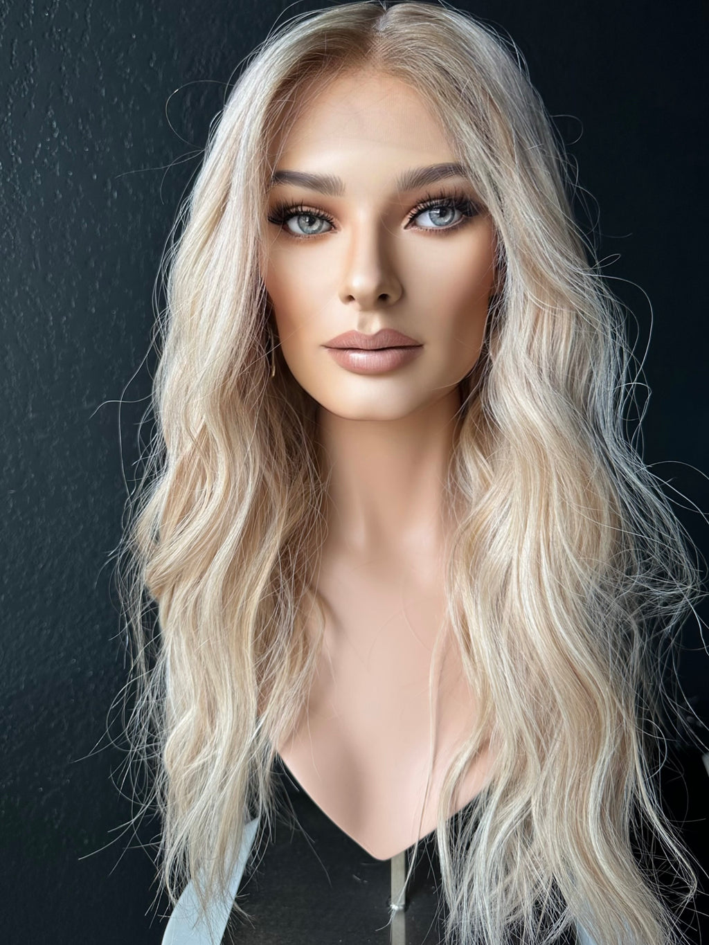 25” IVORY PREMIUM EUROPEAN WIG #W005