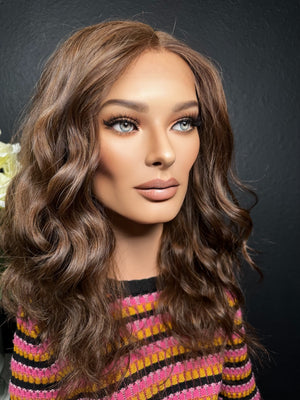 22" IVORY WAVY PREMIUM EUROPEAN WIG #2145