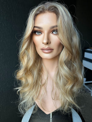 24” ALLURE WAVY PREMIUM EUROPEAN WIG #2330