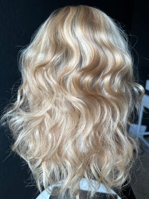 20” IVORY WAVY PREMIUM EUROPEAN WIG # 2301