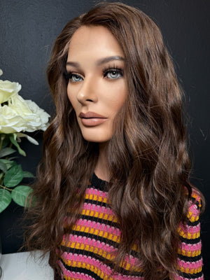 24” IVORY WAVY PREMIUM EUROPEAN WIG #2138