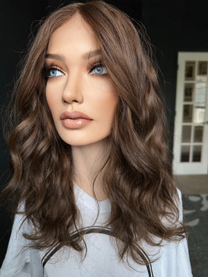 20" IVORY WAVY PREMIUM EUROPEAN WIG #2136