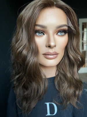 20” ALLURE WAVY PREMIUM EUROPEAN WIG #2240