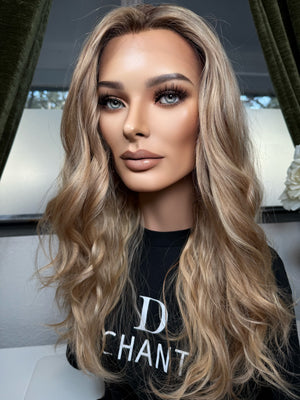 24” ELEGANCE WAVY PREMIUM EUROPEAN WIG #2137 *SMALL*