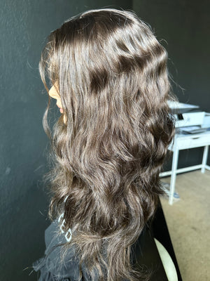 22" IVORY WAVY PREMIUM EUROPEAN WIG #2294