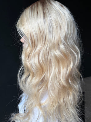 22” ELEGANCE WAVY PREMIUM EUROPEAN WIG #2243