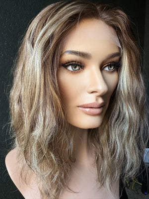 20" IVORY WAVY PREMIUM EUROPEAN WIG #2305