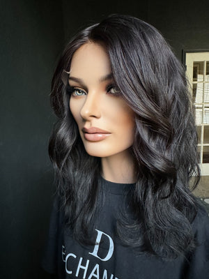 20” ALLURE WAVY PREMIUM EUROPEAN WIG #2184