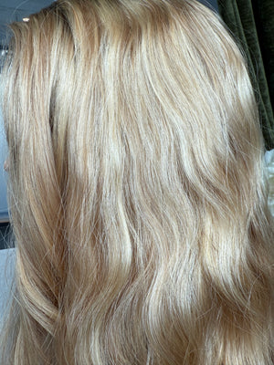 24” ELEGANCE WAVY PREMIUM EUROPEAN WIG #2137 *SMALL*
