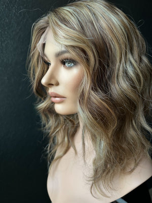 20" IVORY WAVY PREMIUM EUROPEAN WIG #2298