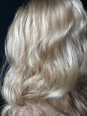 20” 8x8 CHIC WAVY PREMIUM EUROPEAN TOPPER #2362