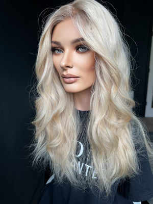 24” ALLURE WAVY PREMIUM EUROPEAN WIG #1988