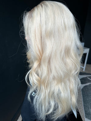 24” ALLURE WAVY PREMIUM EUROPEAN WIG #1988