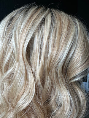 20” IVORY WAVY PREMIUM EUROPEAN WIG # 2301
