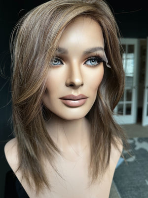 18” ELITE PREMIUM EUROPEAN WIG #2290 *SMALL*