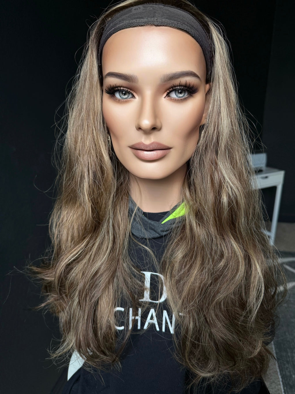 24" HAT/HAIRBAND WAVY WIG PREMIUM EUROPEAN WIG #2111