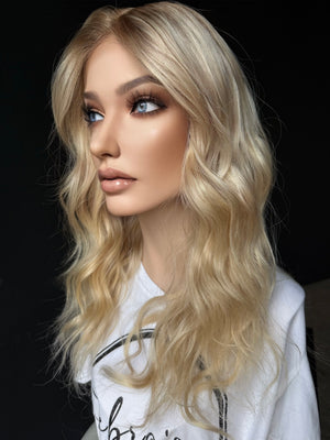 22” ELEGANCE WAVY PREMIUM EUROPEAN WIG #2243