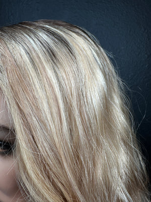 24” IVORY WAVY PREMIUM EUROPEAN WIG #2150