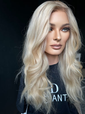 24” ALLURE WAVY PREMIUM EUROPEAN WIG #1988