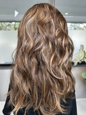 20" ALLURE WAVY PREMIUM EUROPEAN WIG #2110