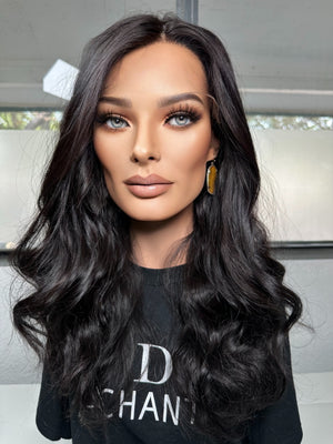 24” ALLURE WAVY PREMIUM EUROPEAN WIG #2172