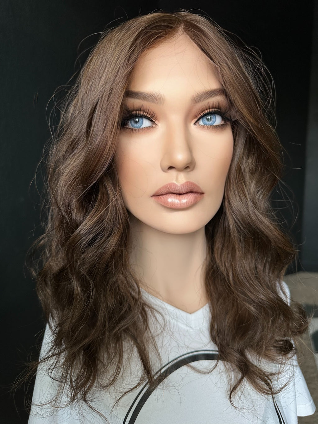 20" IVORY WAVY PREMIUM EUROPEAN WIG #2136