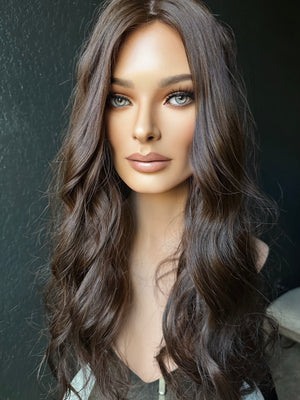 26” 8x8 CHIC WAVY PREMIUM EUROPEAN TOPPER #531