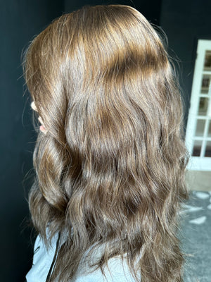 20" IVORY WAVY PREMIUM EUROPEAN WIG #2136