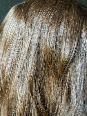 26” 8x8 CHIC WAVY PREMIUM EUROPEAN TOPPER #531