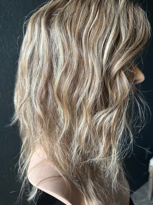 20" ELITE WAVY PREMIUM EUROPEAN WIG #2304