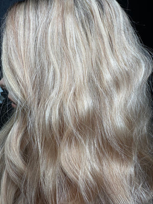 24” IVORY WAVY PREMIUM EUROPEAN WIG #2150