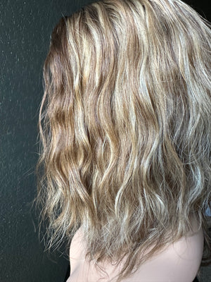 20" IVORY WAVY PREMIUM EUROPEAN WIG #2305