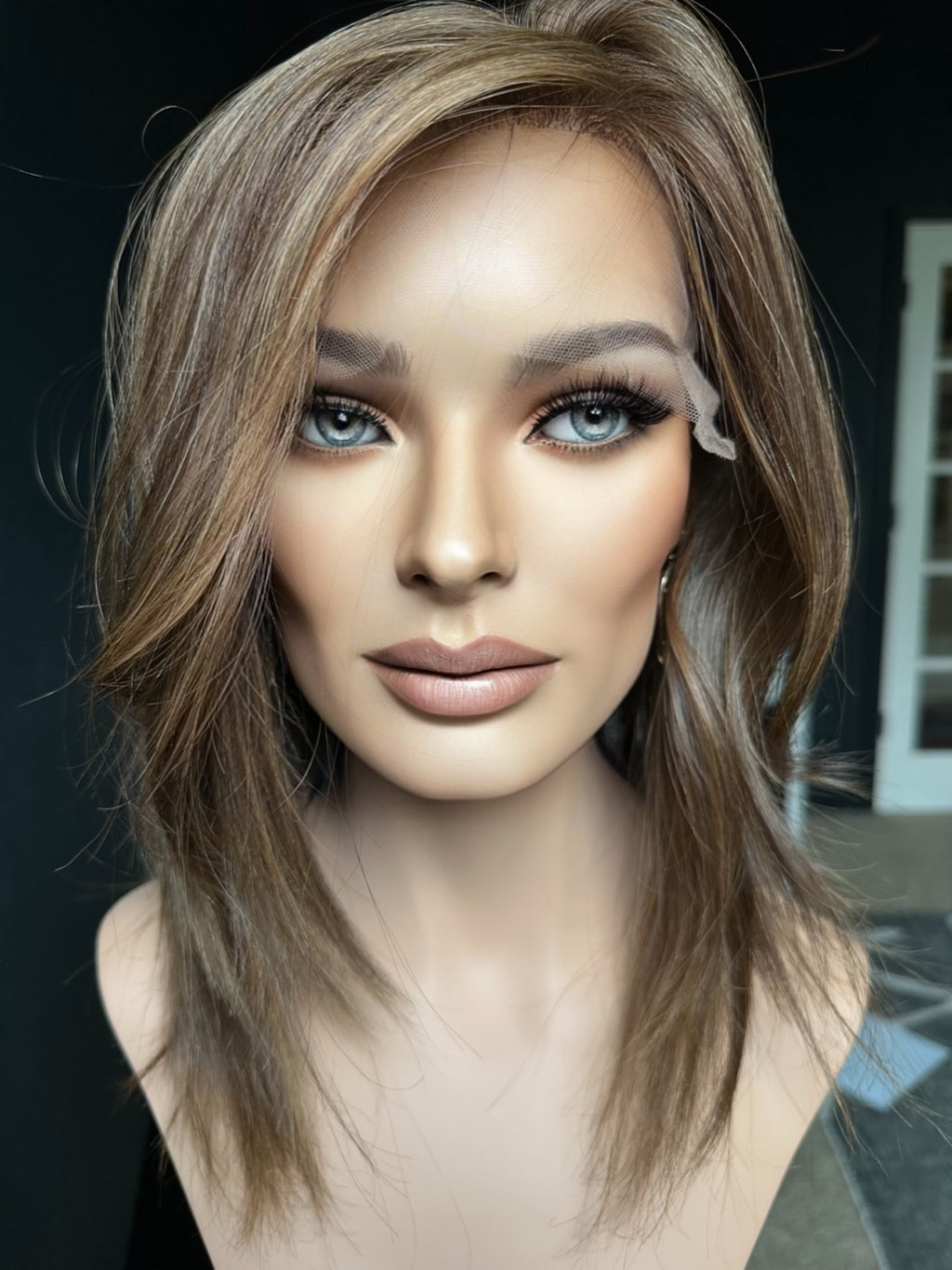 18” ELITE PREMIUM EUROPEAN WIG #2290 *SMALL*