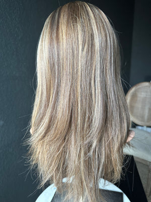 20" IVORY PREMIUM EUROPEAN WIG #2292