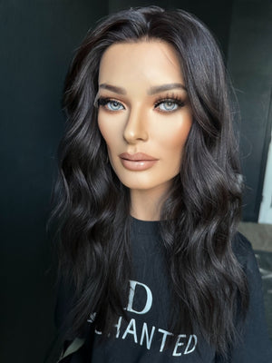 22” ELEGANCE WAVY PREMIUM EUROPEAN WIG #2171