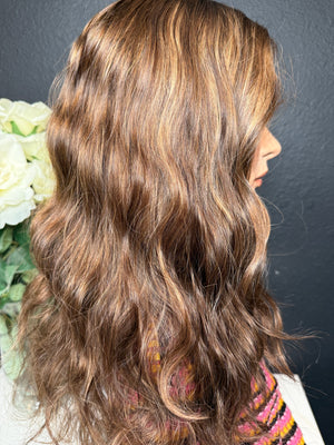 24” IVORY WAVY PREMIUM EUROPEAN WIG #2138