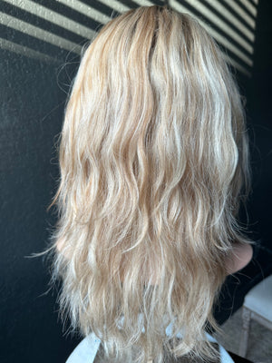 20” ELITE WAVY PREMIUM EUROPEAN WIG #2235