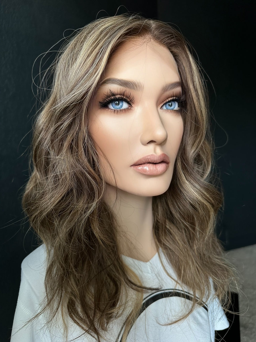 18” ELEGANCE WAVY PREMIUM EUROPEAN WIG #2050 *SMALL*
