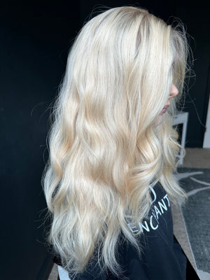 24” ALLURE WAVY PREMIUM EUROPEAN WIG #1988
